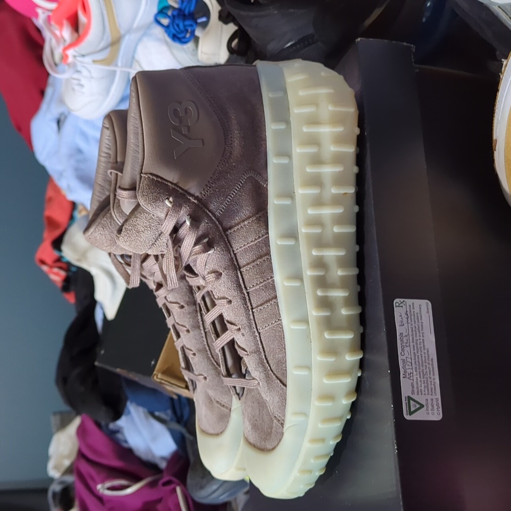 Y3 High Grip View 2
